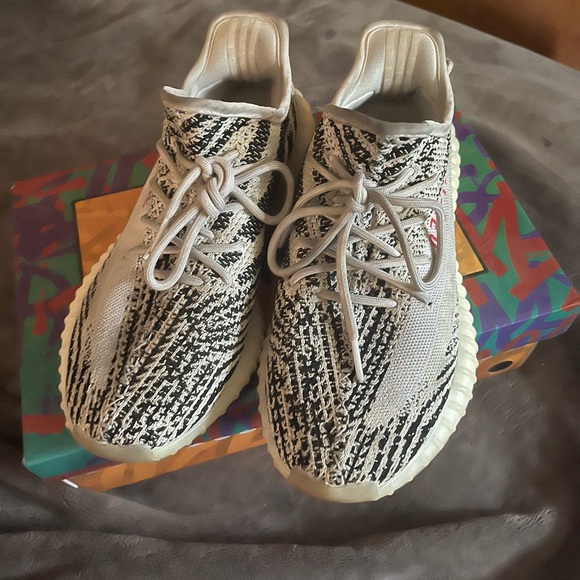 Yeezy Boost 350 Zebra Size 7 - Picture 10 of 13